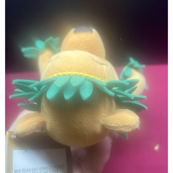 Winnie The Pooh 8” Mini Bean Bag Plush Disney Store Honolulu Pooh - Picture 4 of 8